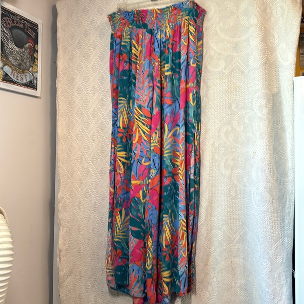 Kona sol Hawaiian pants with slit legs